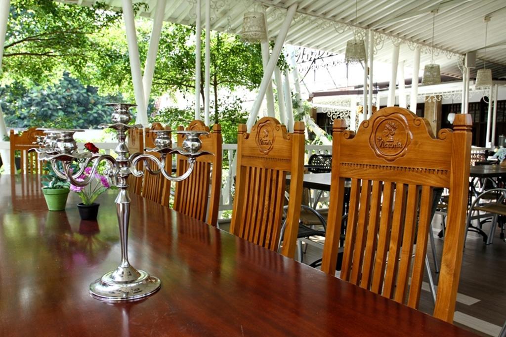 The Victoria Guesthouse Bandung Zewnętrze zdjęcie