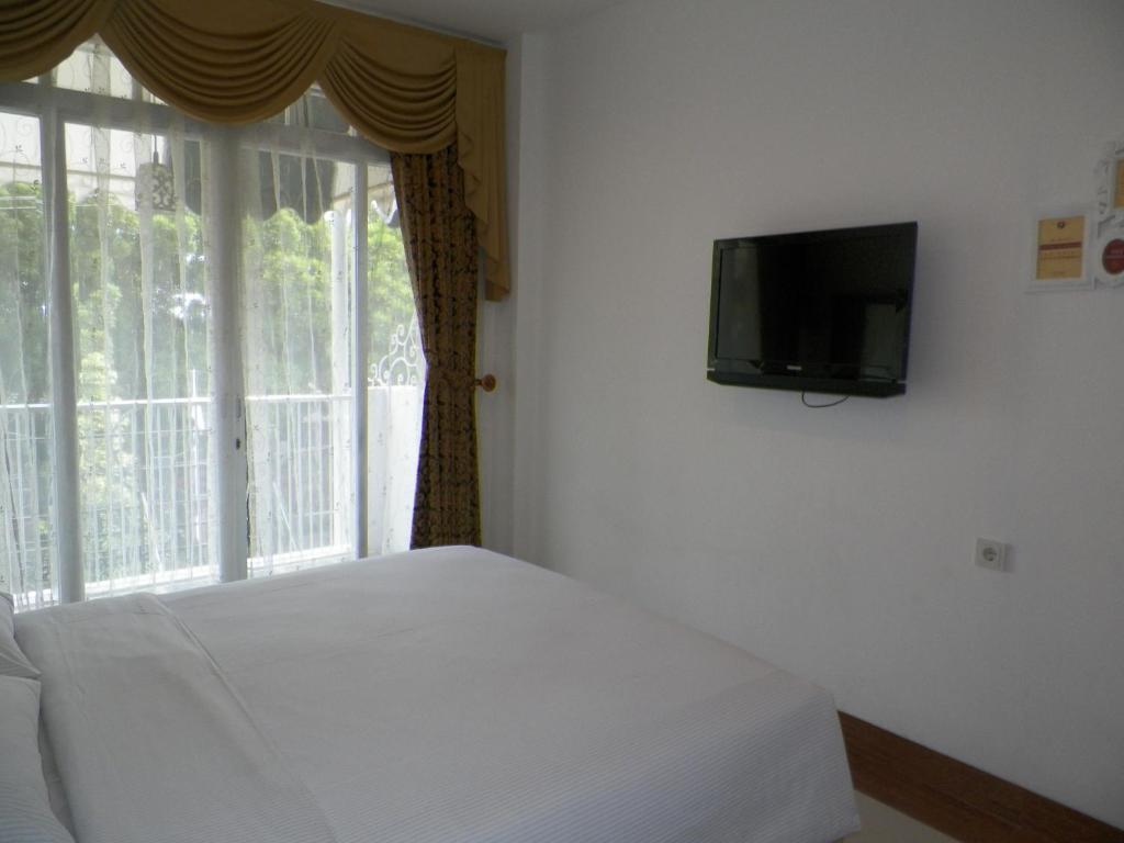 The Victoria Guesthouse Bandung Pokój zdjęcie